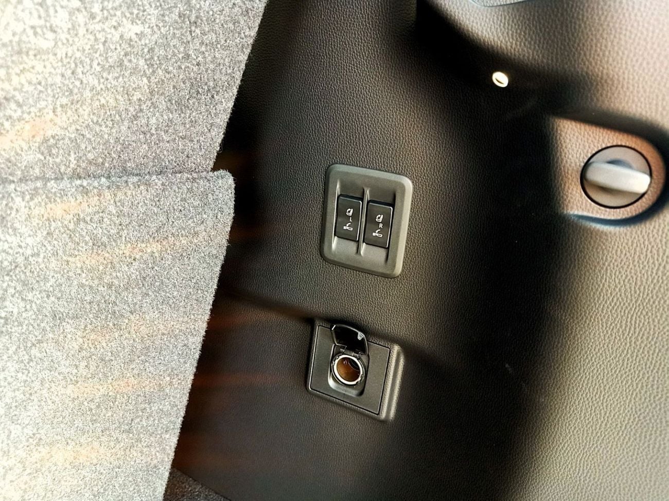 تويوتا برادو Toyota Land Cruseir Prado  2.8L  Diesel  Turbo 4*4 Full Option  7 Seats White Color 2026 Model