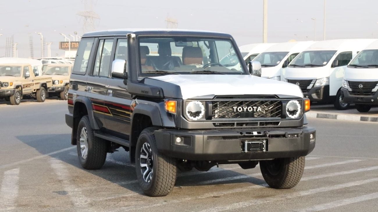 Toyota Land Cruiser 70 S-DLX 2.8L (5 Door)
