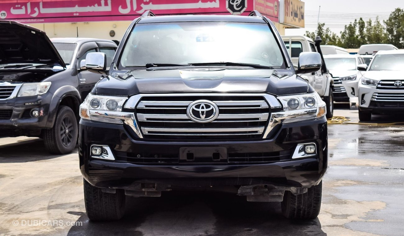 Toyota Land Cruiser VXR V8 Facelifted fully upgraded interior and exterior design export only