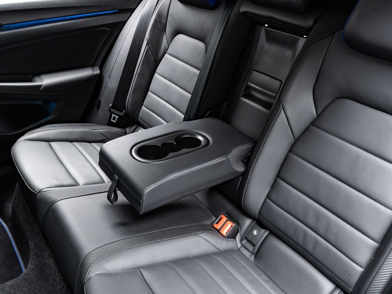 Volkswagen Golf R Base 2.0T 2023 Volkswagen Golf R, 2027 Volkswagen Warranty, Volkswagen Service Contract, Low Kms, GC