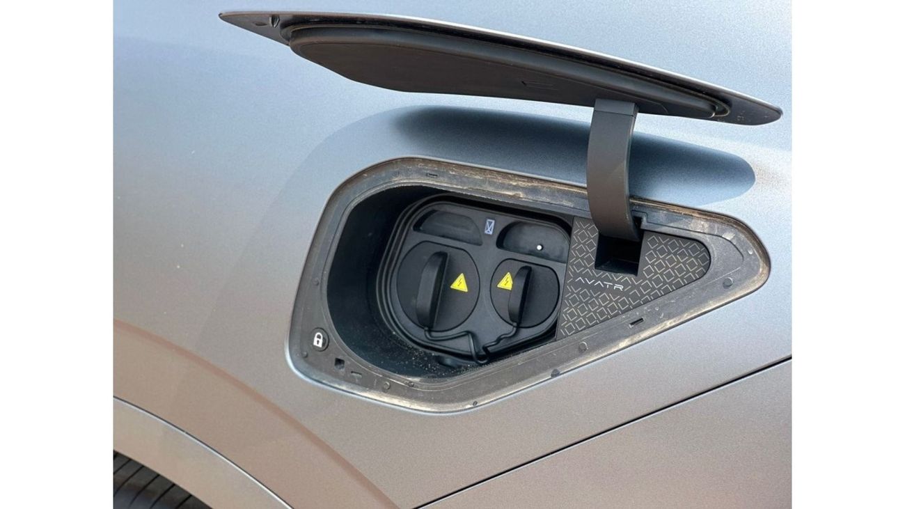 أفاتر 11 AVATAR E11 LONG RANGE 5 SEATER 2023..