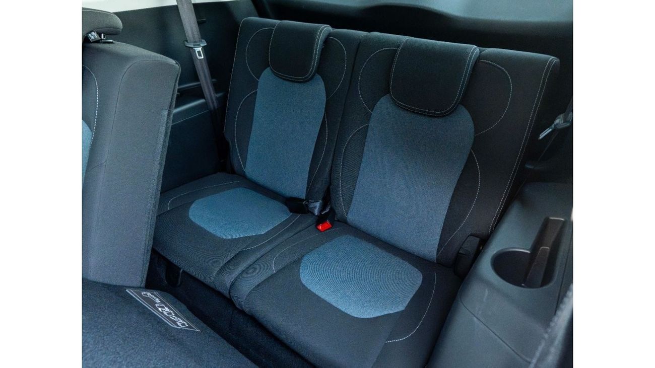 Chevrolet Captiva AED 1,022 PM • ONLY 30,000 KMS • 7-SEATER • OFFICIAL FULL AGENCY SERVICE HISTORY