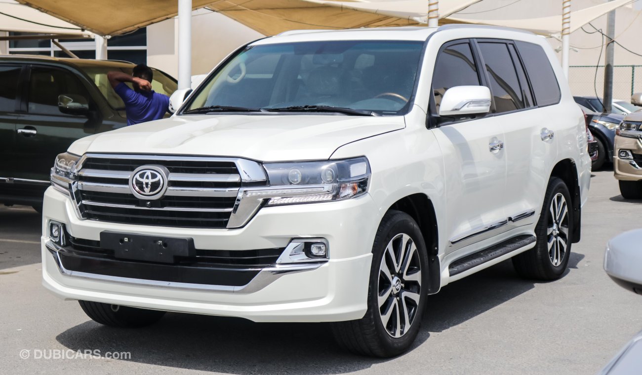 Toyota Land Cruiser GXR V8 2019 Bodykit