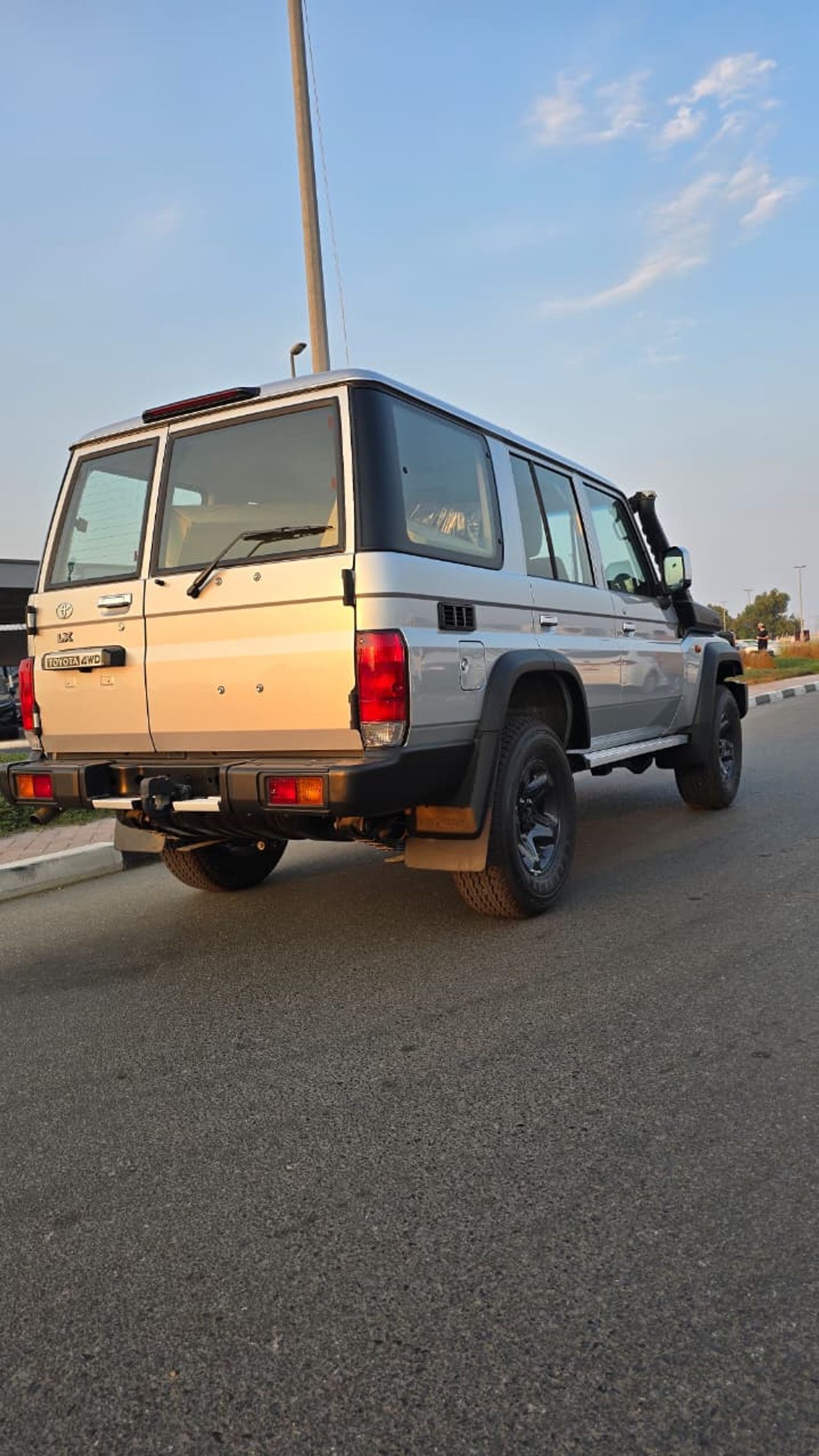 تويوتا لاند كروزر بيك آب TOYOTA LAND CRUISER (70 SERIES) (GDJ76) 2.8L SUV 4WD 5Doors