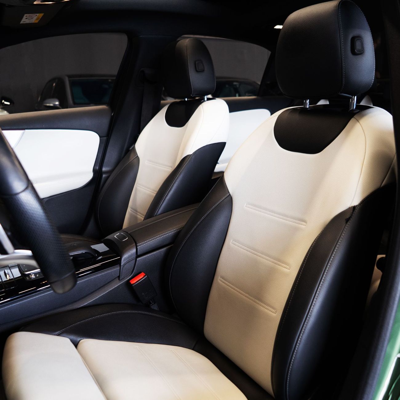 مرسيدس بنز A 180 AED 1,724  pm  • 0% Downpayment • Mercedes A180 AMG • 1 Year Warranty