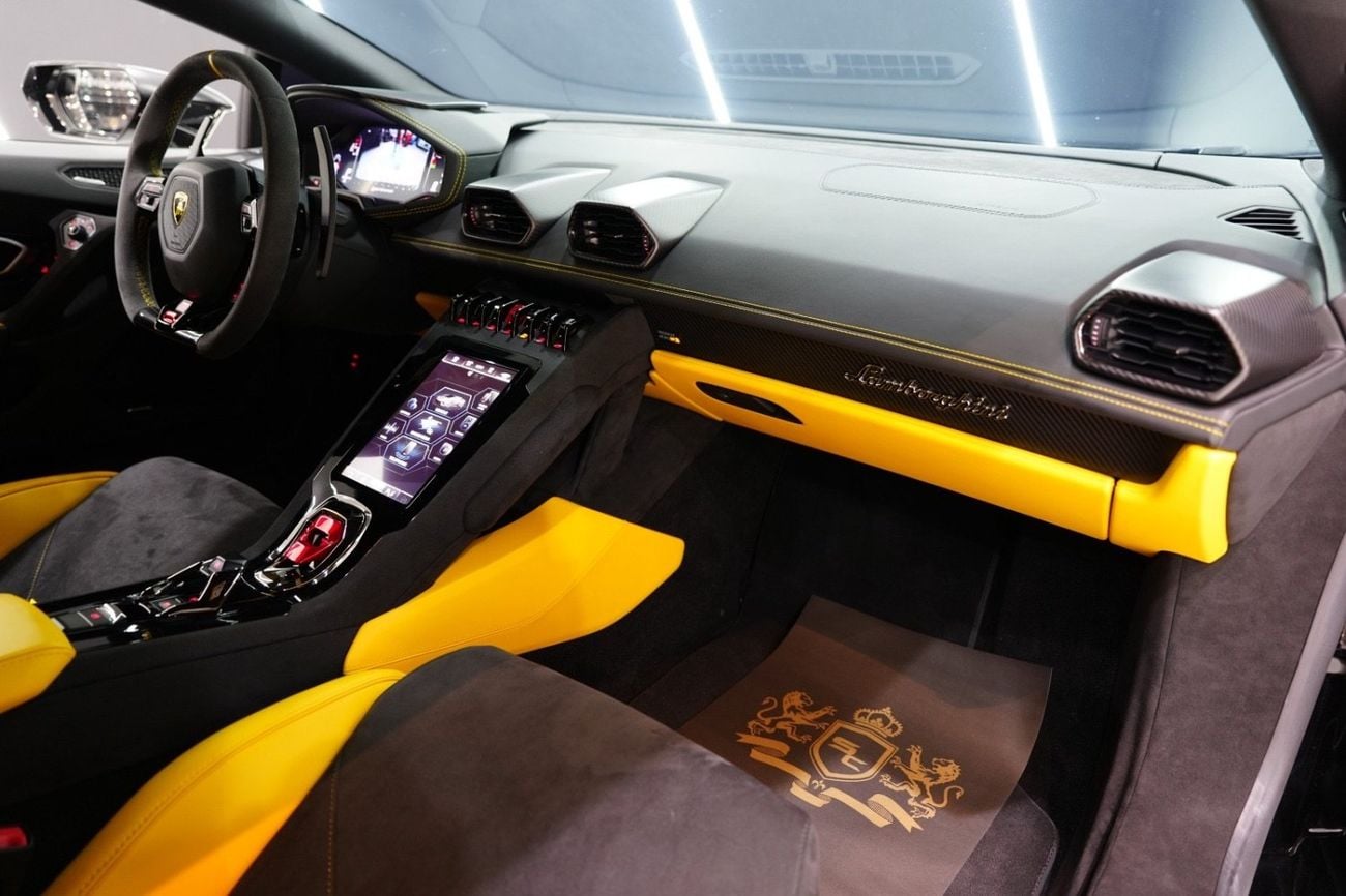 Lamborghini Huracan TECNICA LP 640-2, Carbon Interior, Lifting System, Apple CarPlay, Dealer Warr + Serv!