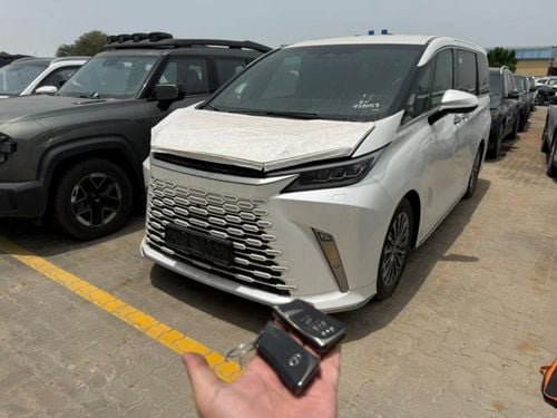 Lexus LM 350h