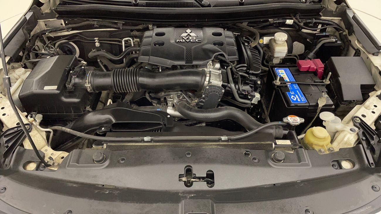 ميتسوبيشي مونتيرو سبورت GLS PREMIUM 3 | بدون دفعة مقدمة | اختبار القيادة في المنزل