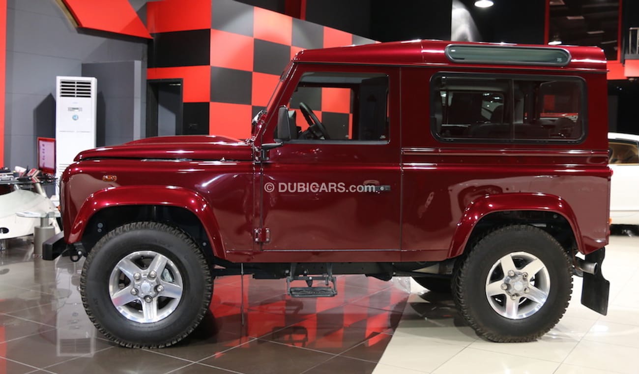 Used Land Rover Defender 2016 for sale in Dubai - 104761