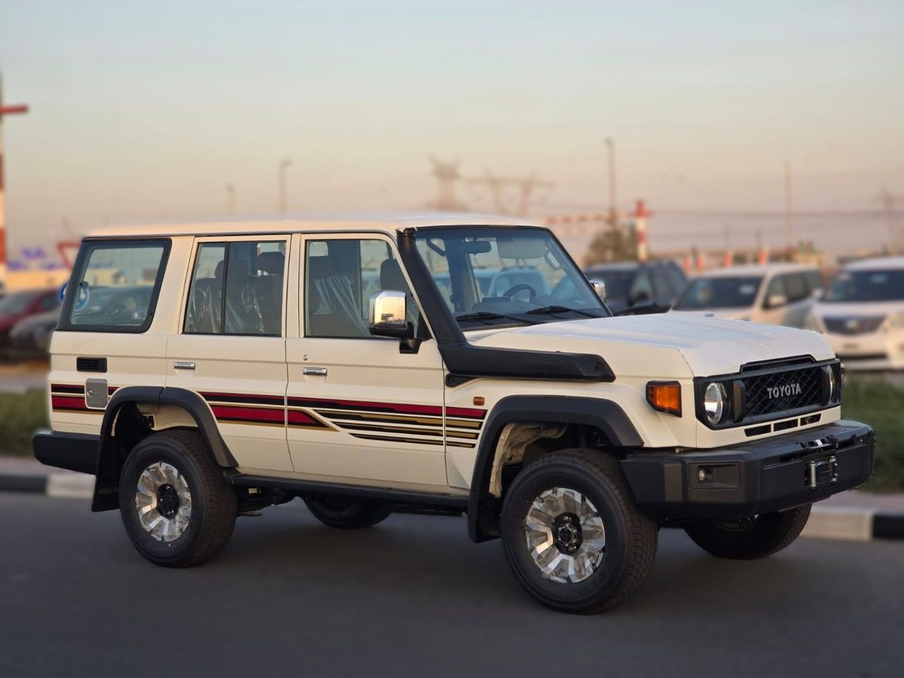تويوتا لاند كروزر 2025 Toyota LC76 4.0L AT Full option
