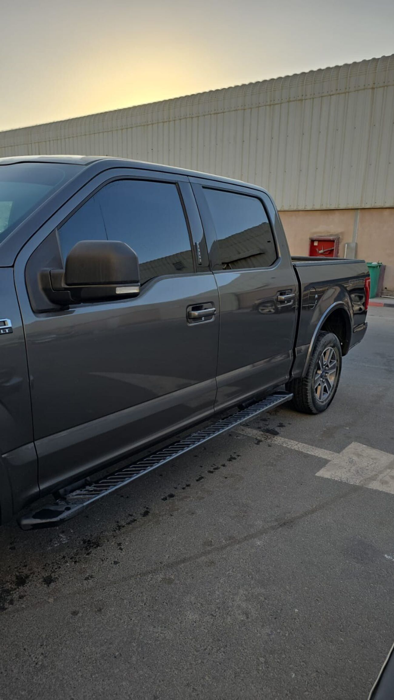 Ford F 150 XLT Sport Pack Super Cab 5.0L (396 HP) LOWEST MILEAGE ANYWHERE !!!