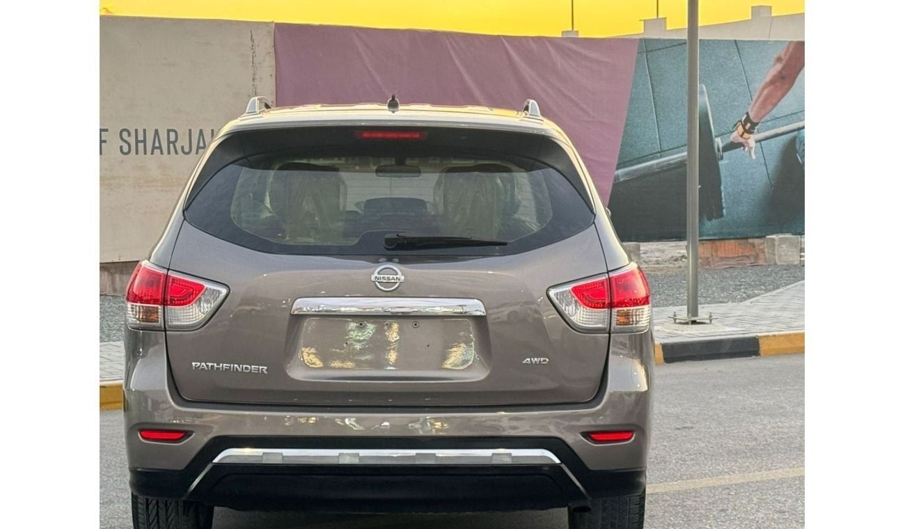 Nissan Pathfinder Platinum 3.5L In excellent condition and requires no expenses