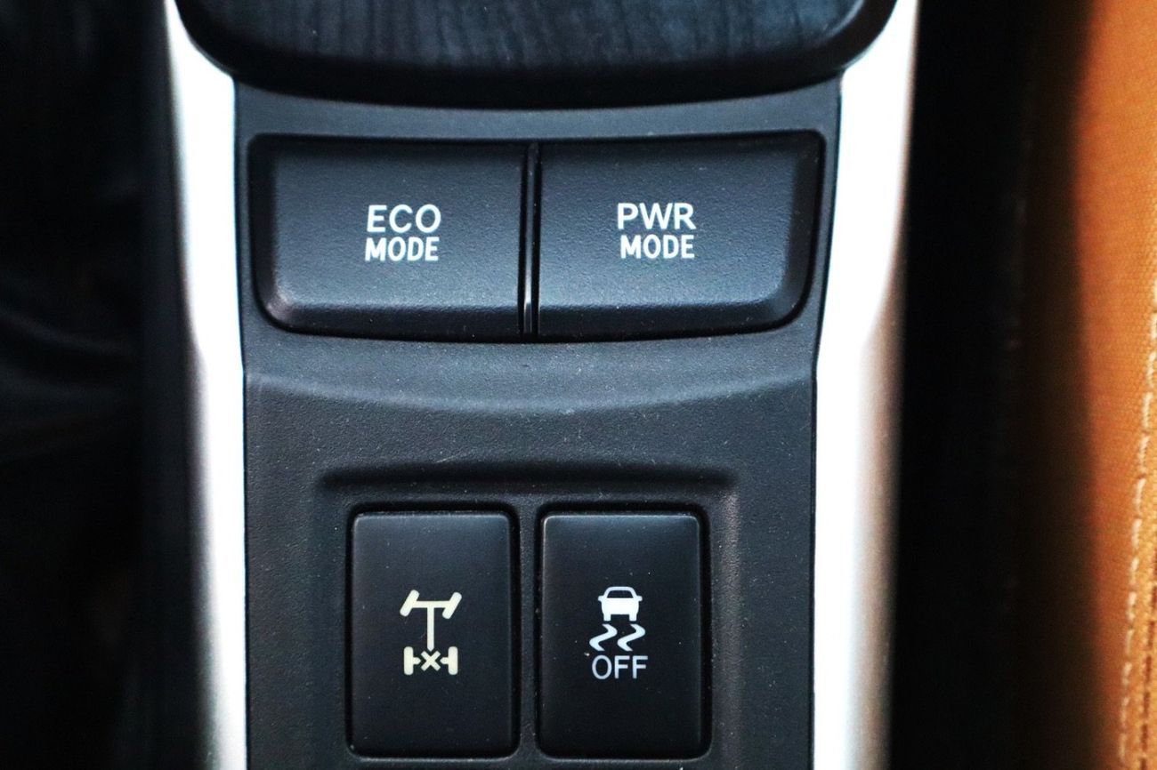 تويوتا فورتونر GXR 4.0L (278 HP)