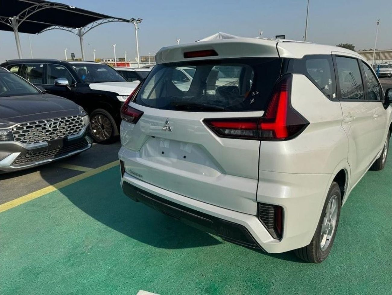 ميتسوبيشي إكسباندر 1.5L 4cyl petrol Full Option Zero KM