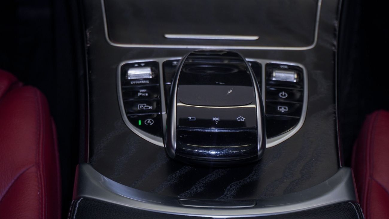 مرسيدس بنز C 200 AMG