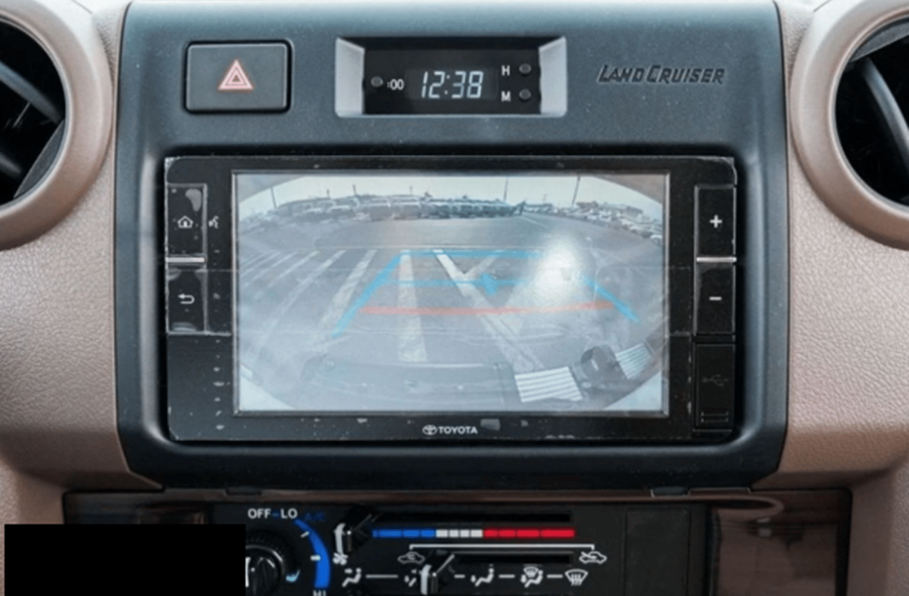 تويوتا لاند كروزر 70 ECTP2M014  - 2025 Toyota LC76 5 Doors Hardtop - 4.0L Petrol Manual - Mid - White with Beige Interior