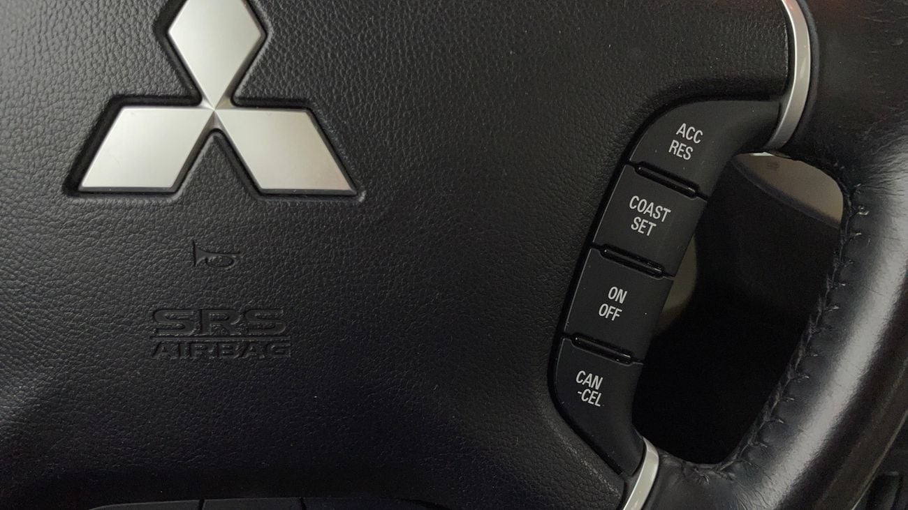 ميتسوبيشي باجيرو GLS MIDLINE 3 | بدون دفعة مقدمة | اختبار القيادة في المنزل