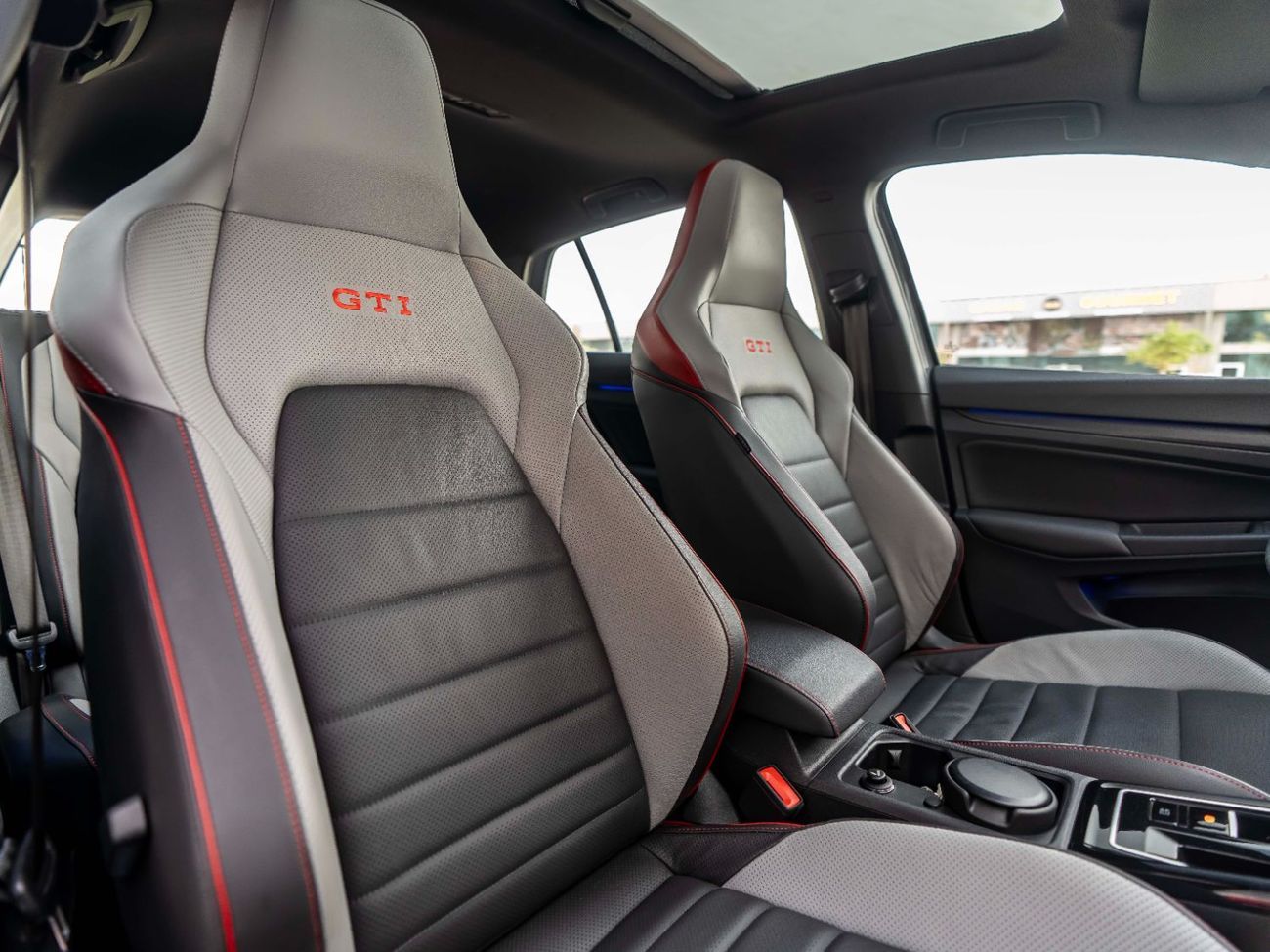 فولكس واجن جولف GTI 