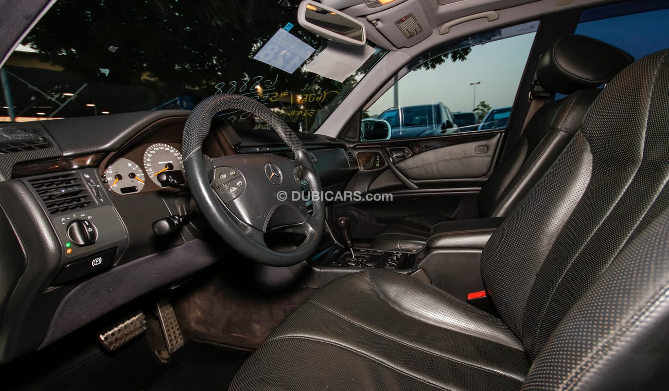 Mercedes-Benz E 55 AMG