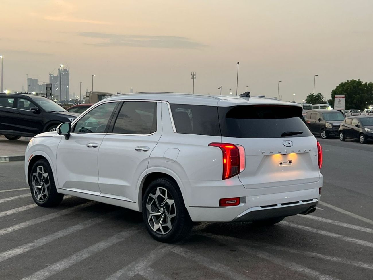 Hyundai Palisade 2021 Hyundai Palisade Calligraphy Edition Full Option Panoramic View - 360* 5 CAM - HUD - 3.8L - V6
