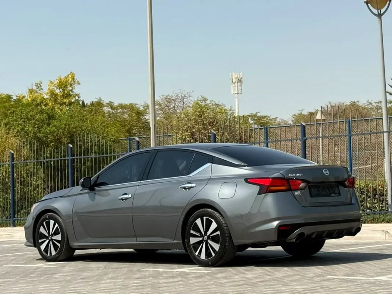 نيسان ألتيما SV-Full option-Excellent condition-Bank Finance Available
