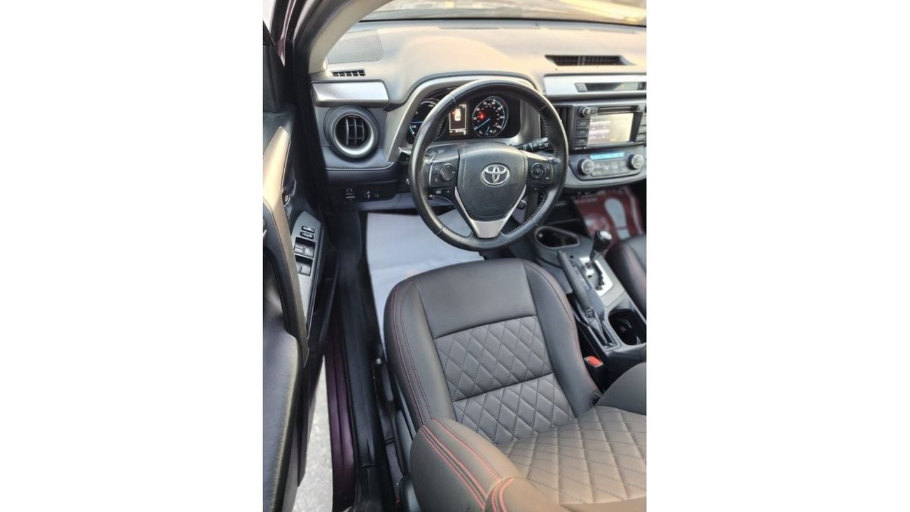 تويوتا راف ٤ TOYOTA RAV4 XLE HYBRID FULL OPTION