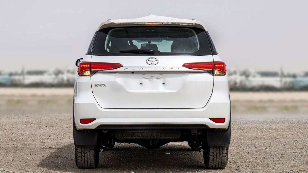 Toyota Fortuner 2.4L DIESEL 2025 WHITE