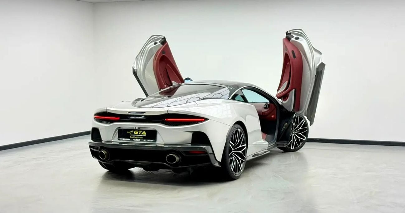 McLaren GT STANDARD Warranty, Carbon Fiber Package, Fully Loaded, Excellent Condition, GCC