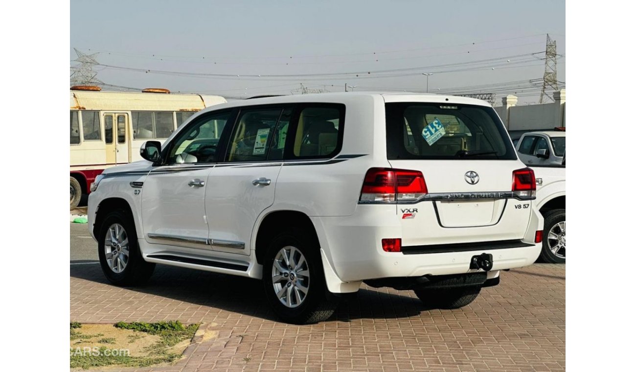 تويوتا لاند كروزر TOYOTA LAND CRUISER VXR 5.7L 2021 WITH KDSS