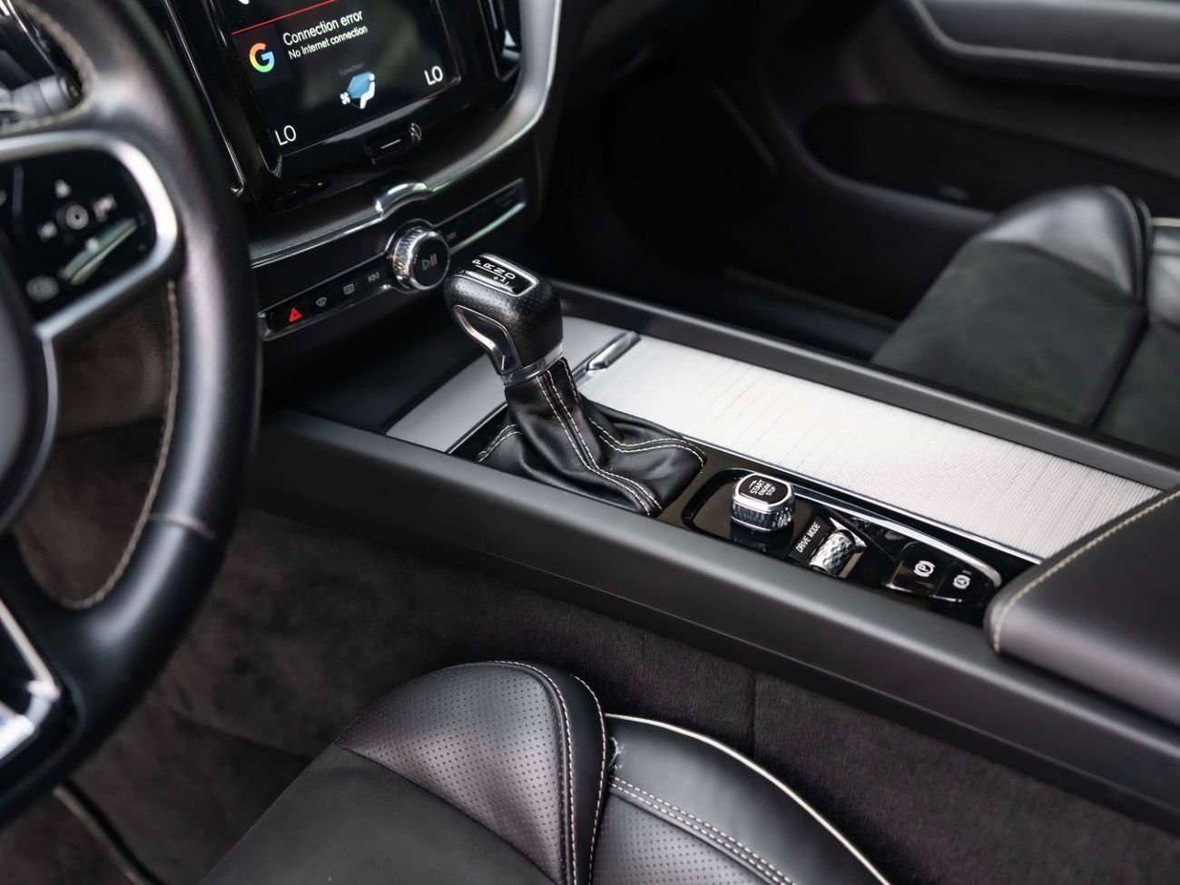 Volvo XC60 T5 R Design 2.0L