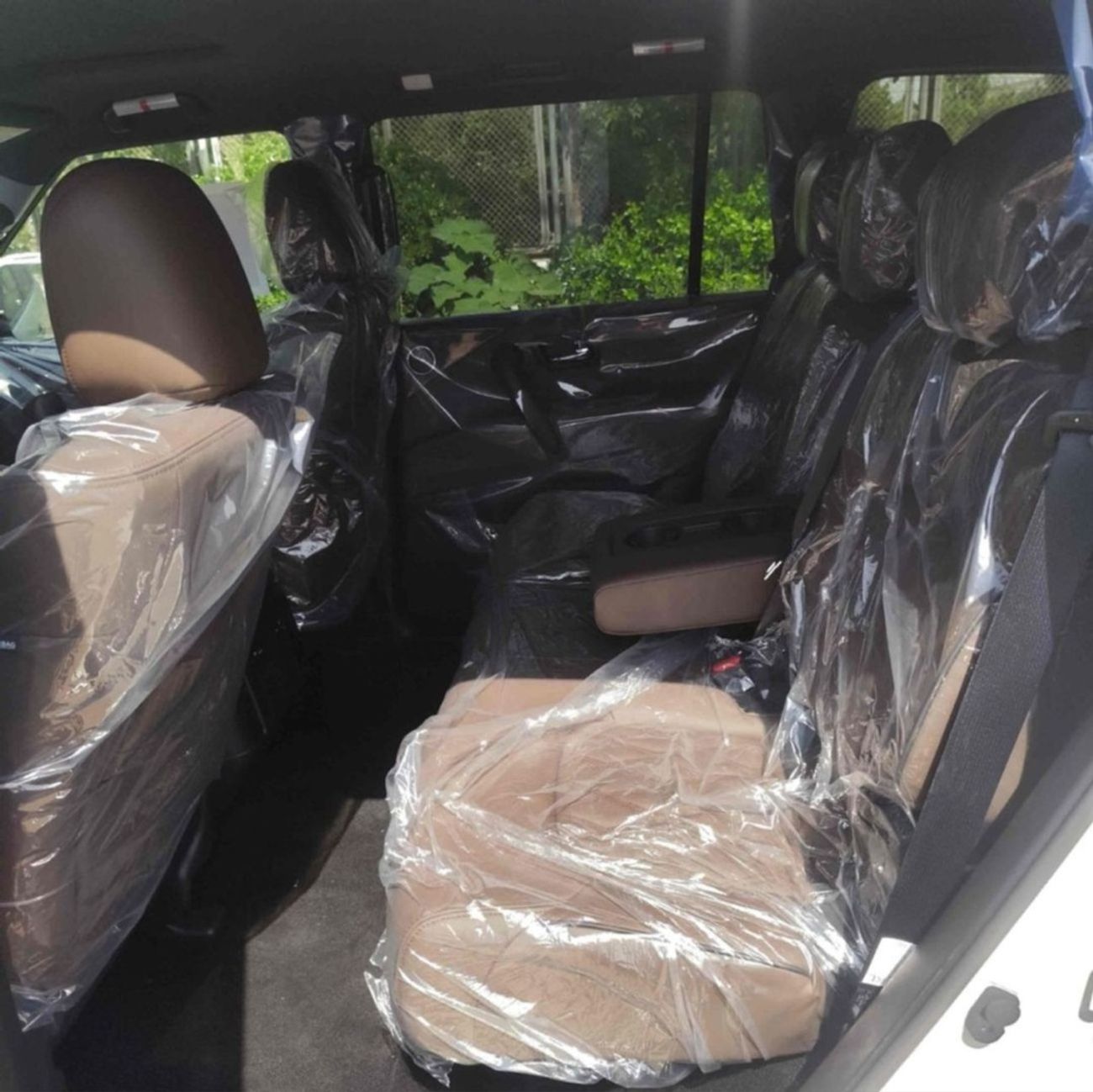 Nissan Armada NISSAN ARMADA PLATINUM V8 5.6L (400HP)