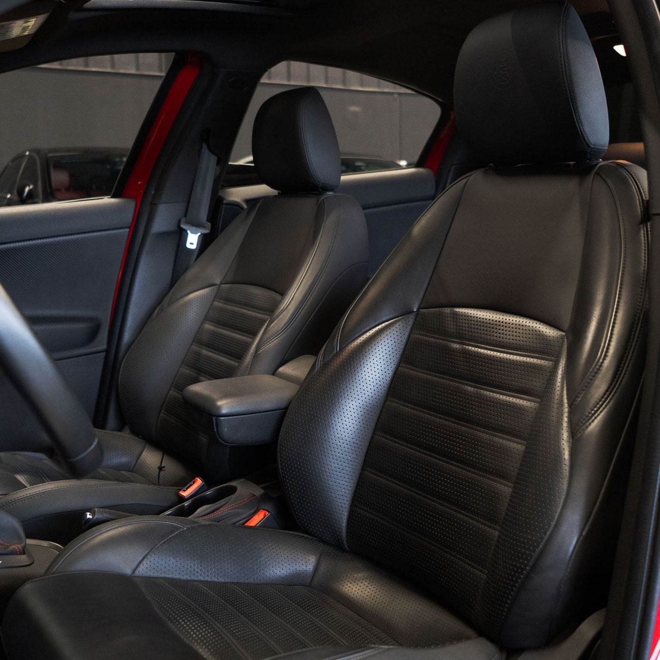 Alfa Romeo Giulietta AED 861 P.M • 0% Downpayment • Alfa Romeo Giulietta Veloce  • 1 Year Warranty