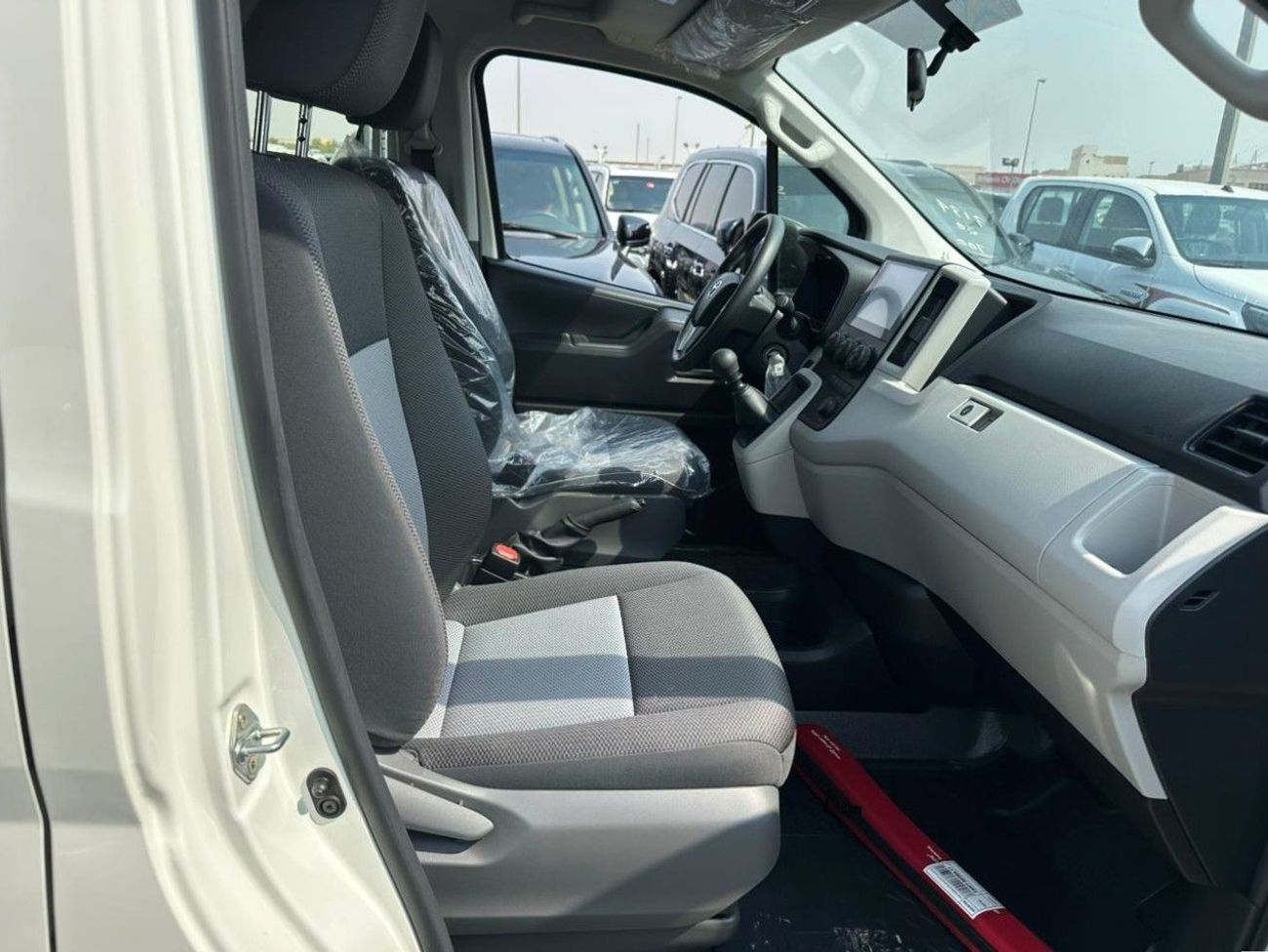 Toyota Hiace Van High Roof 2.8L (174 HP) M/T 2025 Diesel