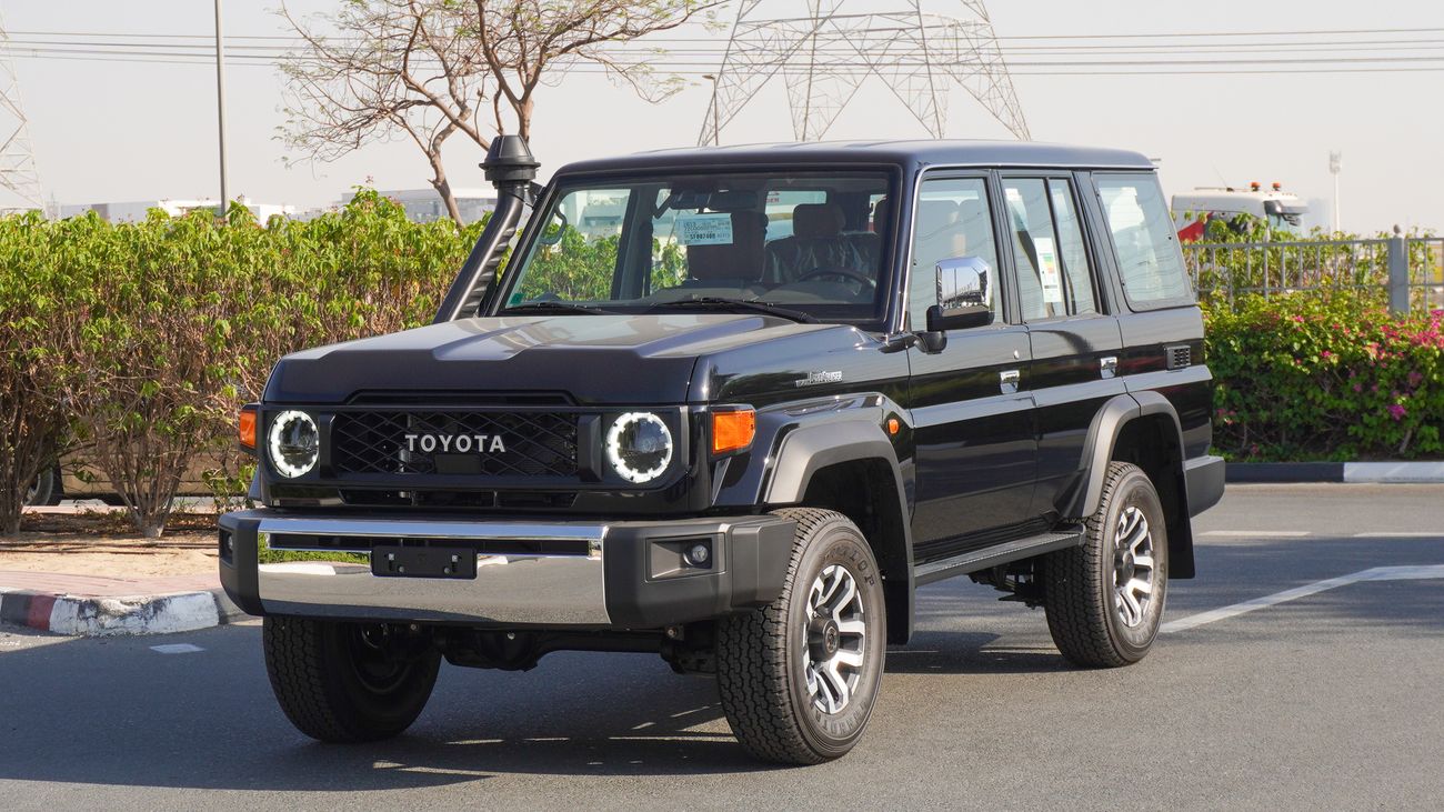 Toyota Land Cruiser 70 LX 4.0L V6 A/T