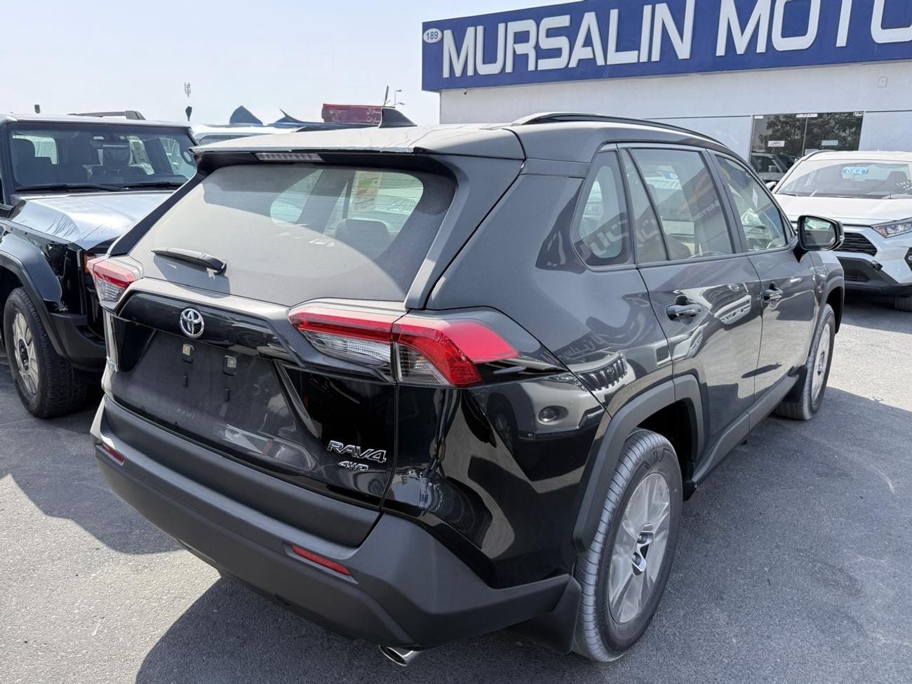 Toyota RAV4 Toyota RAV4 XLE 2.5L 2025 Black (Export Only)