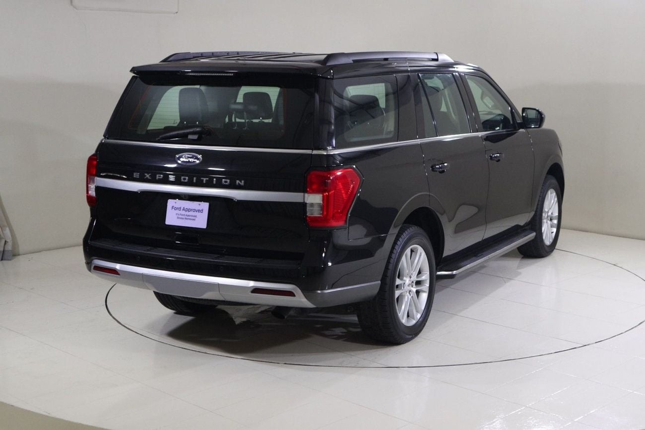 فورد إكسبيديشن XLT XT222 / AL TAYER MOTORS AL QOUZ SHOWROOM