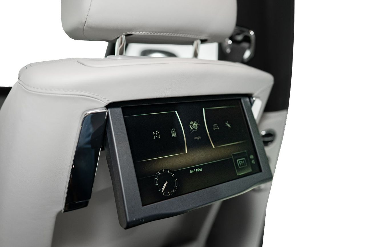 رولز رويس جوست Black Badge 6.6L