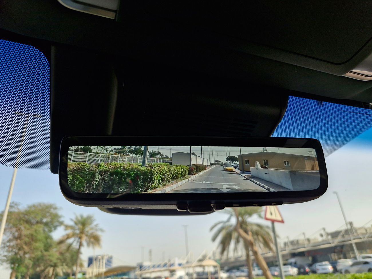 لكزس LM 350h AWD ULTRA LUXURY BRAND NEW 0KM