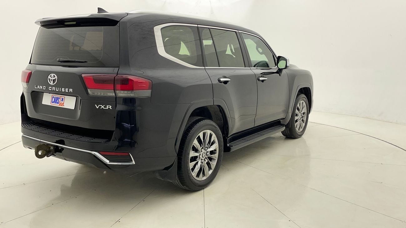 تويوتا لاند كروزر VXR 4 | بدون دفعة مقدمة | اختبار القيادة في المنزل