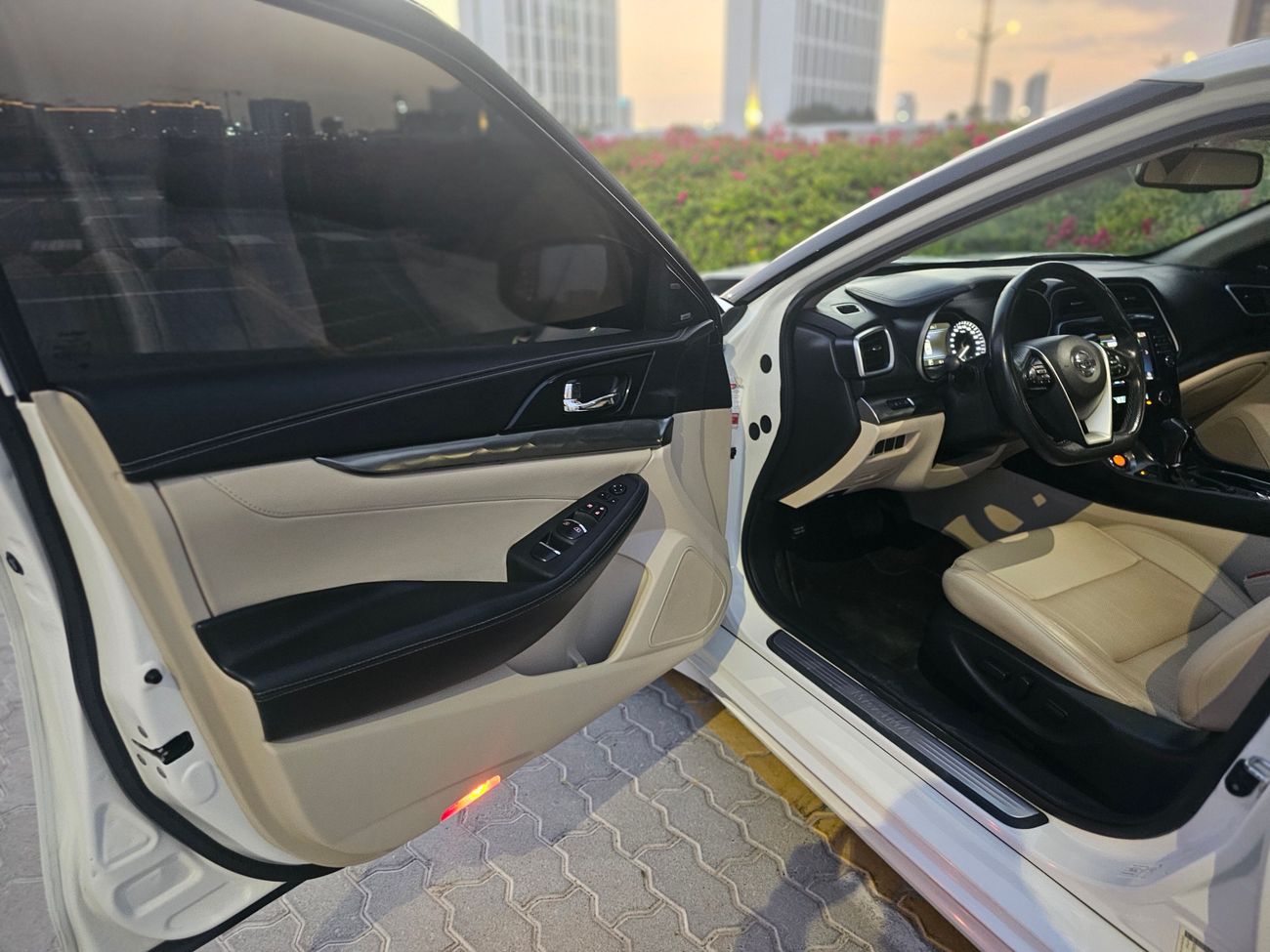 نيسان ماكسيما