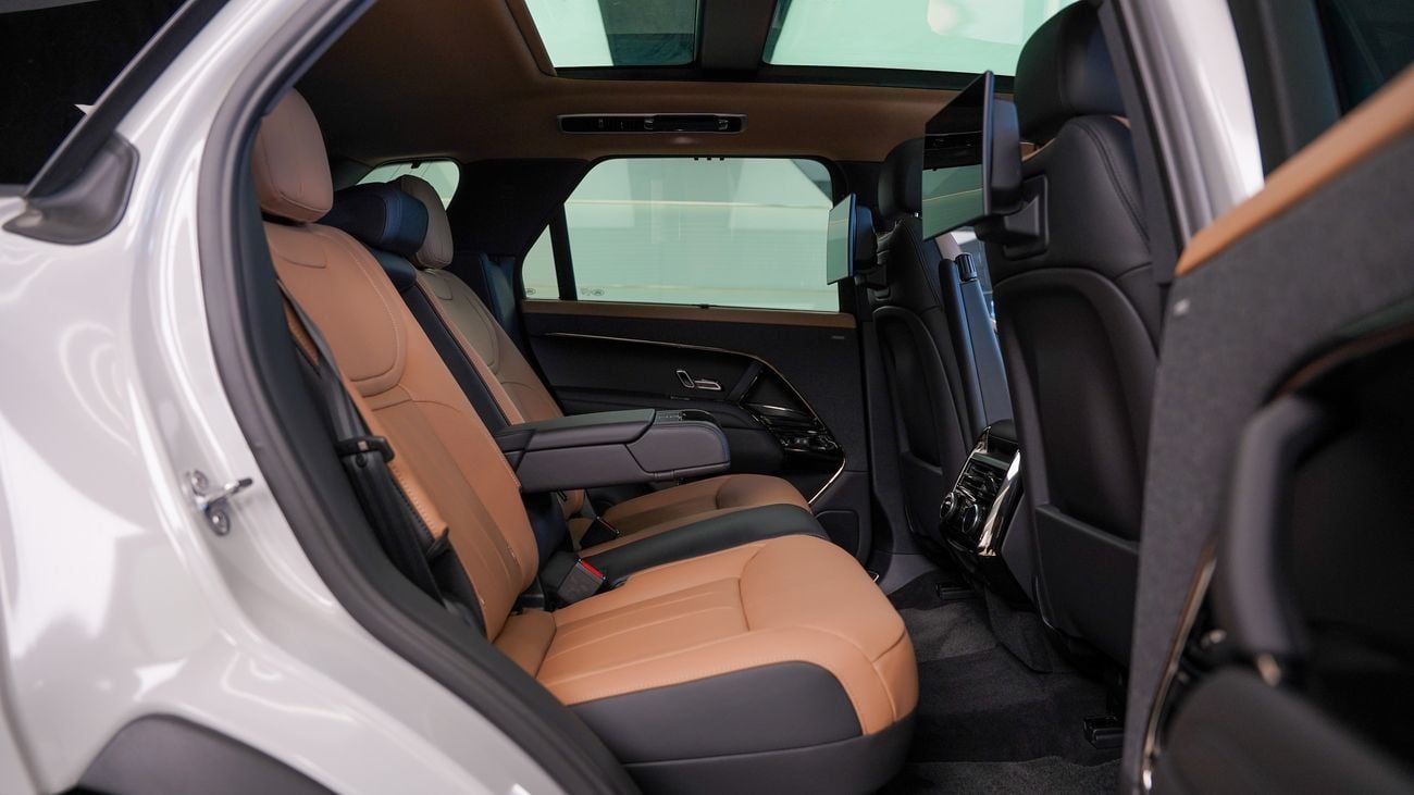 لاند روفر رينج روفر سبورت Range Rover Sport Autobiography 2025 – P530 - Borasco Grey