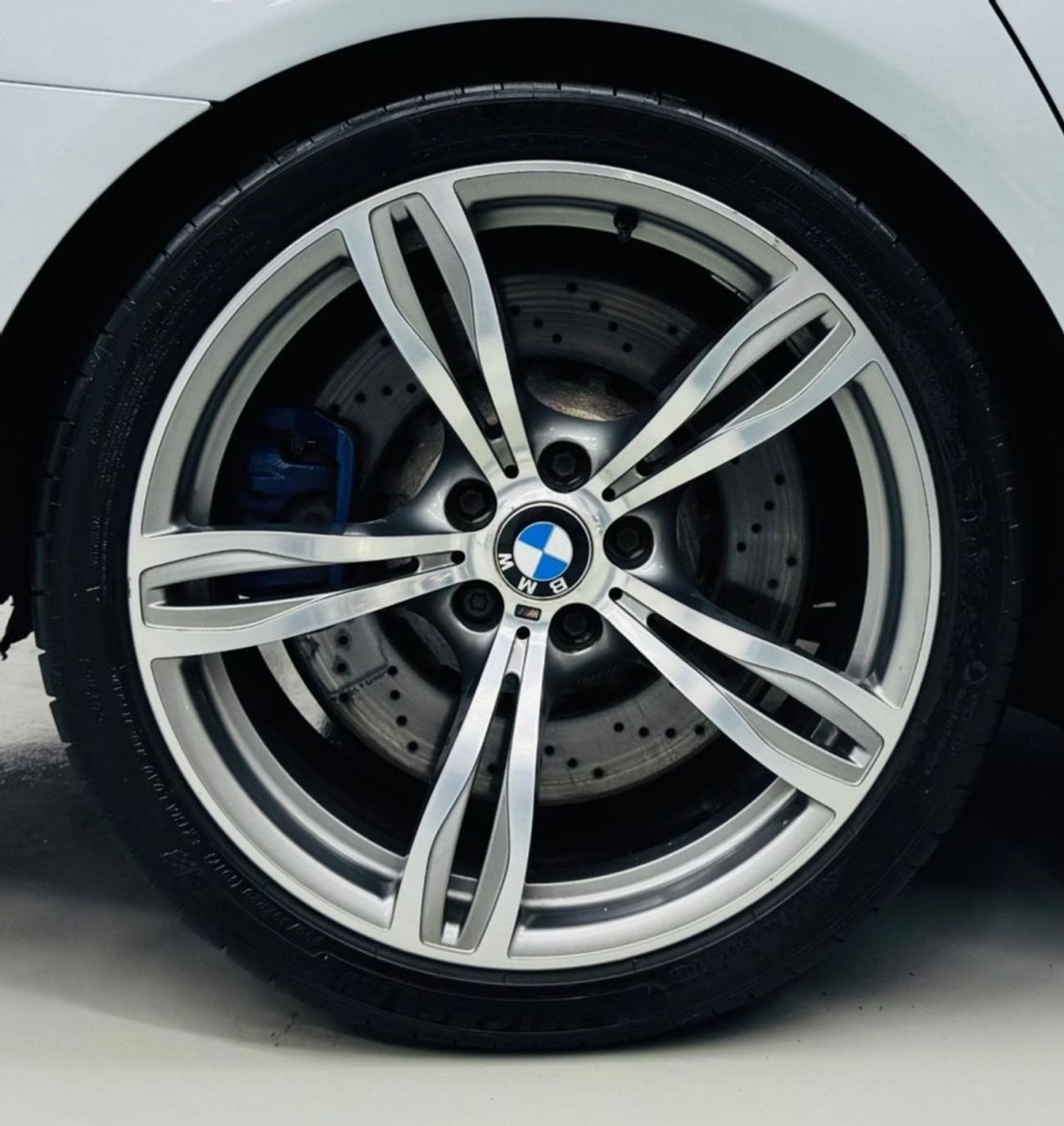 بي أم دبليو M5 Std 4.4L