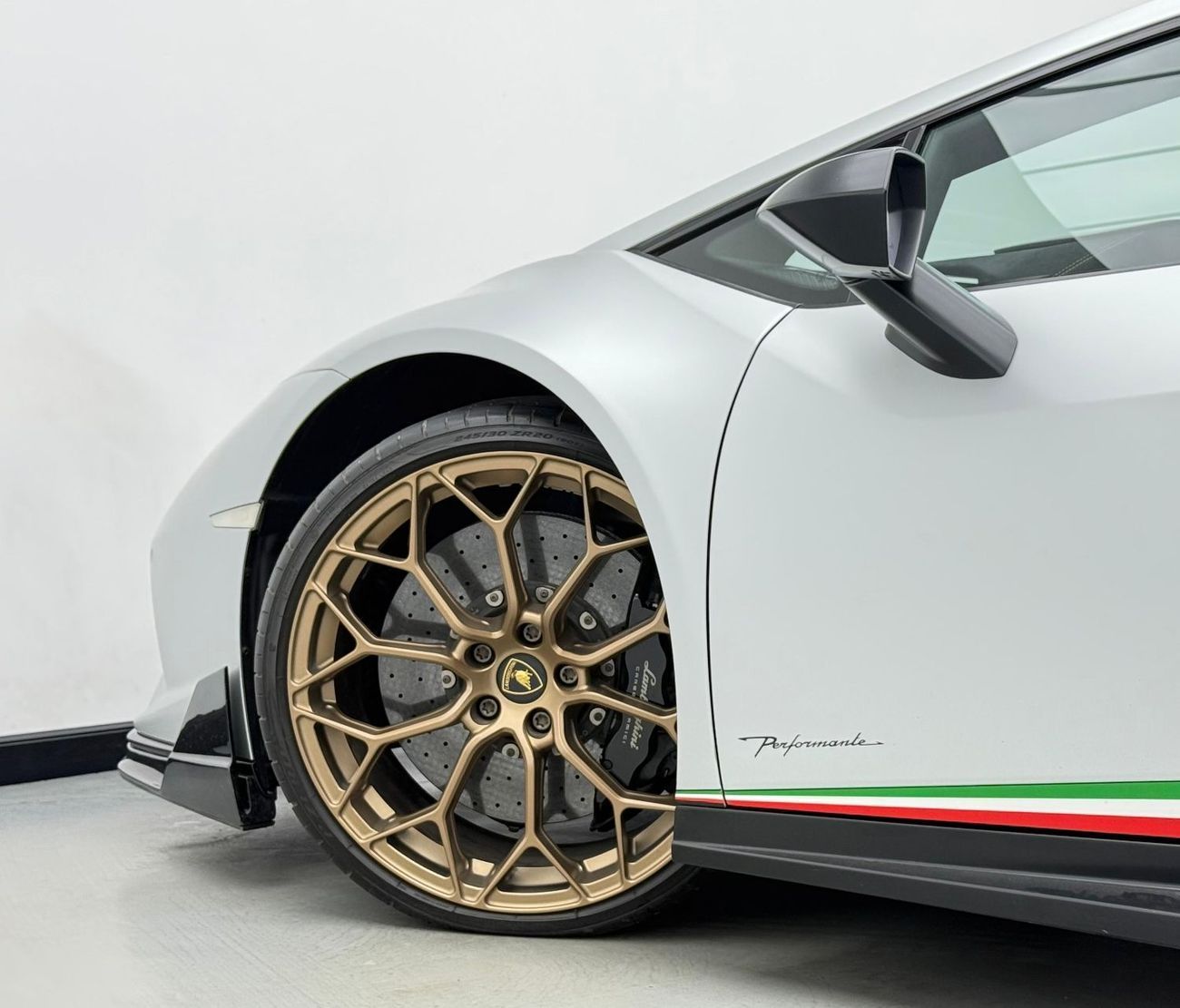 Lamborghini Huracan 2018 Lamborghini Huracan Performante, Warranty, Full Service History, Very Low Km, Fully Loaded, GCC