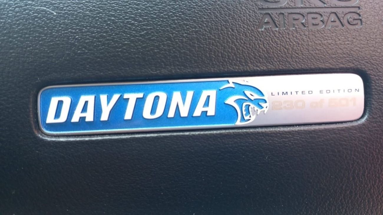 دودج تشارجر دودج تشارجر دايتونا SRT هيلكات خليجي صبغ وكاله فل ابشن بحاله ممتازه