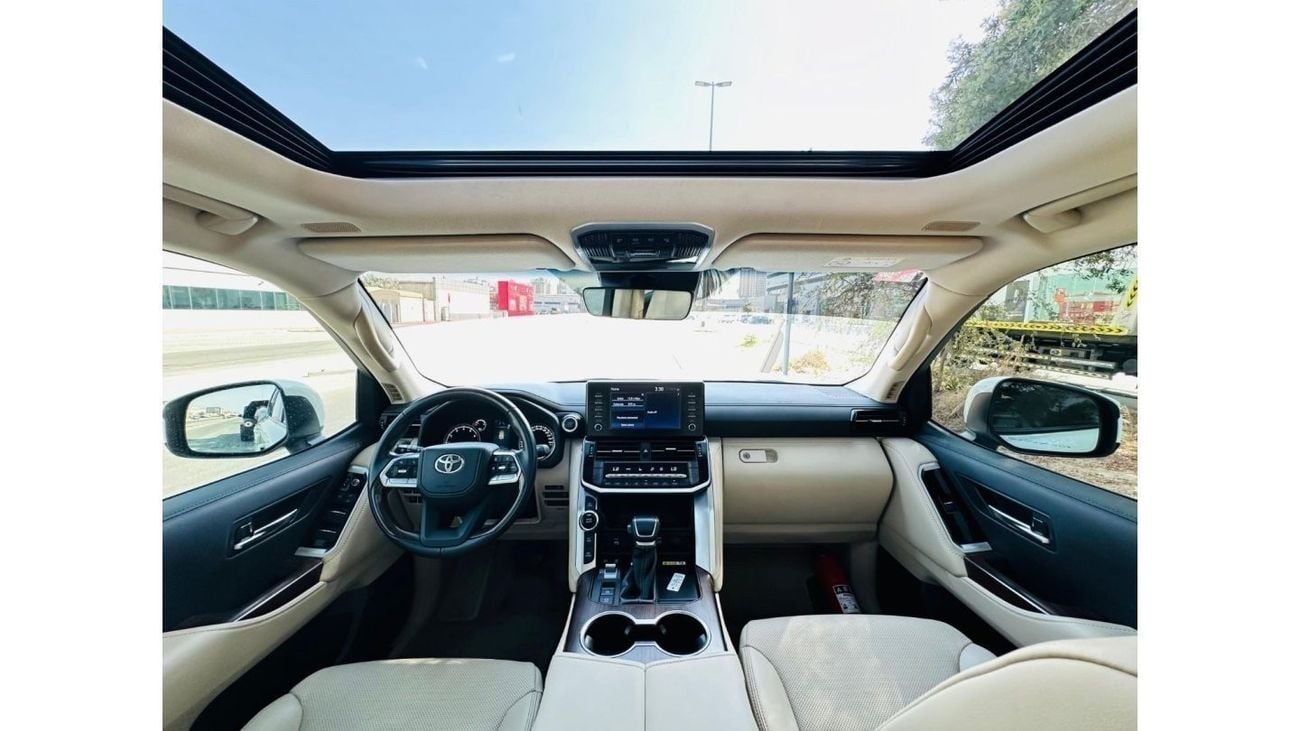 Toyota Land Cruiser AED 3, 810 PM | LAND CRUISER GXR 2022 | ORIGINAL PAINT | GCC SPECS | MINT CONDITION