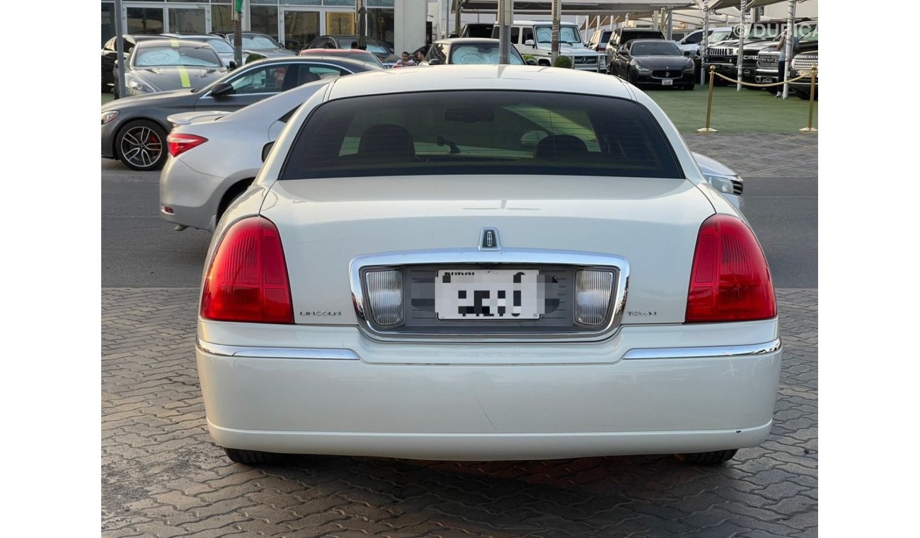 Lincoln Town Car Model 2006, full option, imported from America, 8 cylinders, cattle 392000 km
