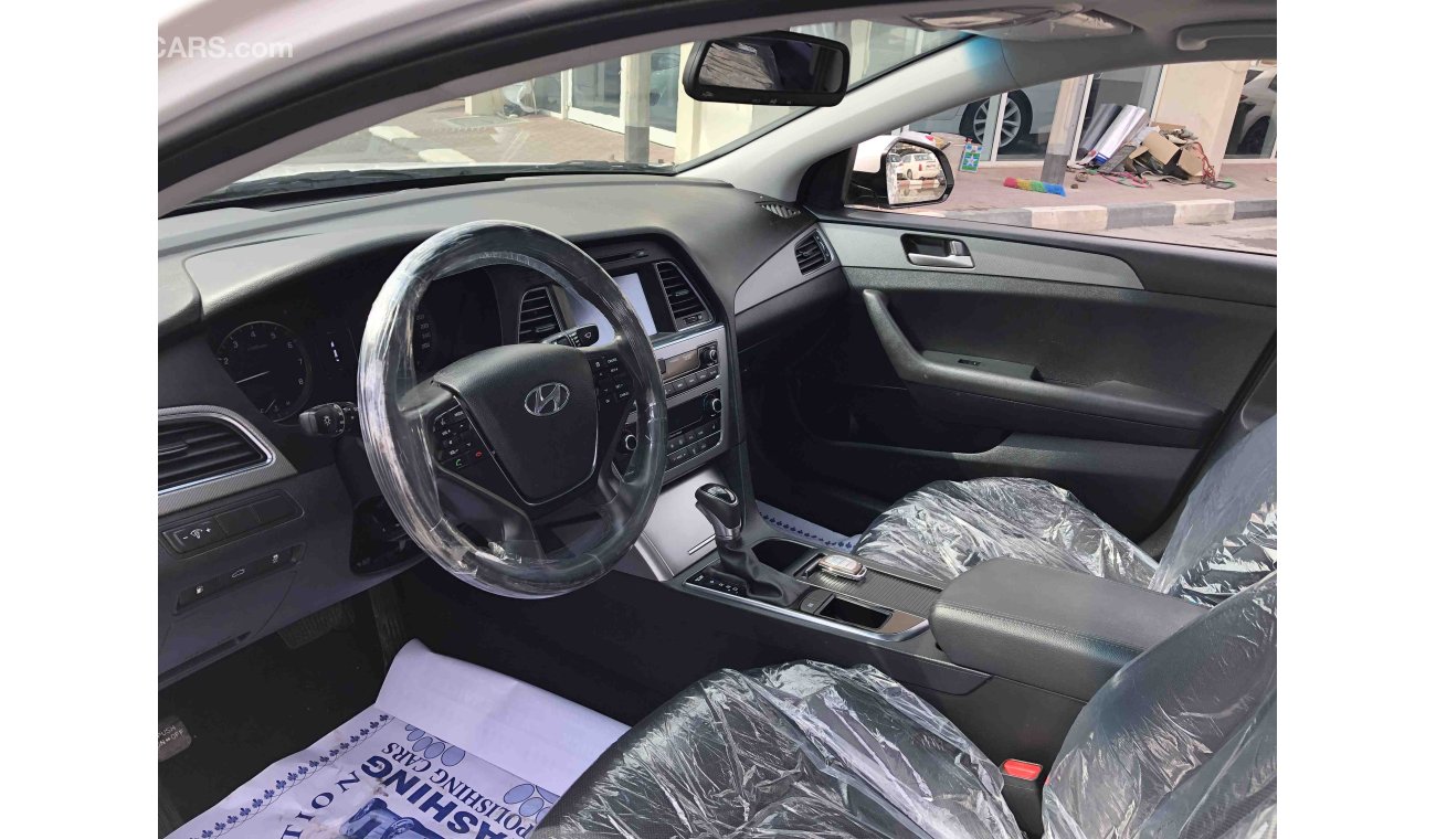 Hyundai Sonata وارد اليابان خالية من اي حوادث او دعم ضمان غير شاسيه ماكينة