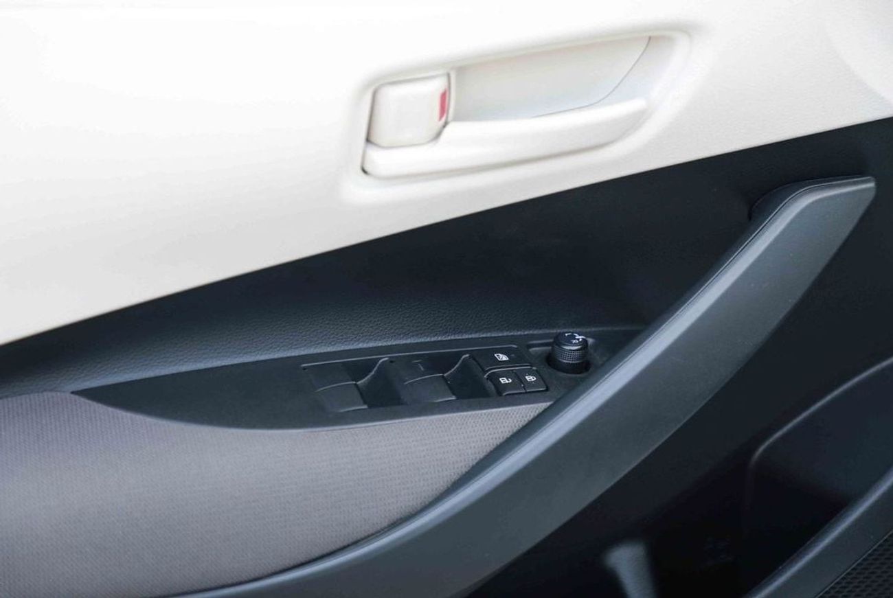 Toyota Corolla 2024 TOYOTA COROLLA LOW HYBRID 1.8 - SUPER WHITE inside FROMAGE | Export Only