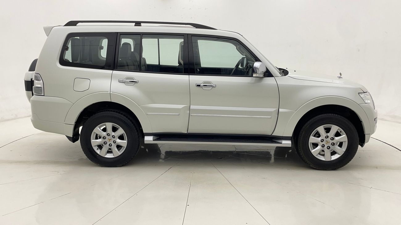 Mitsubishi Pajero GLS HIGHLINE 3 | Zero Down Payment | Home Test Drive