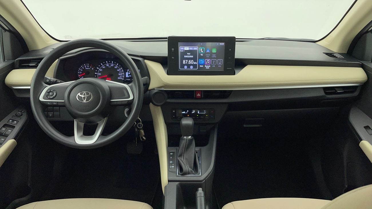 تويوتا يارس E 1.5 | بدون دفعة مقدمة | اختبار القيادة في المنزل